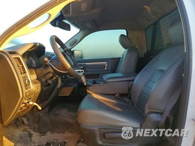 Zdjęcie 7 z 13 samochodu: 2019 RAM 1500 CLASSIC TRADESMAN VIN:3C6JR6DG1KG503871 - miniatura