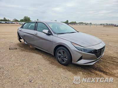 Czwarte zdjęcie samochodu z boku: 2023 HYUNDAI ELANTRA SEL VIN:KMHLM4AGXPU455750 - miniatura