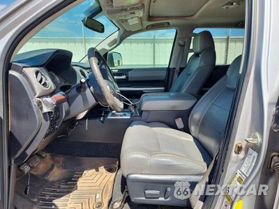 Zdjęcie 7 z 12 samochodu: 2014 TOYOTA TUNDRA CREWMAX LIMITED VIN:5TFFY5F1XEX163463 - miniatura