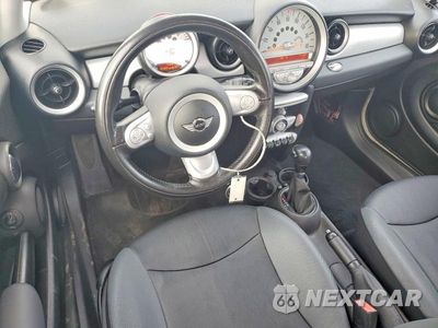 Zdjęcie 8 z 12 samochodu: 2010 MINI COOPER VIN:WMWMF3C56ATZ64480 - miniatura