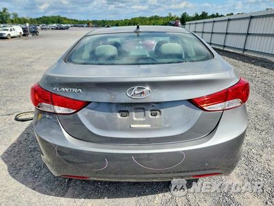 Zdjęcie 6 z 12 samochodu: 2013 HYUNDAI ELANTRA GLS VIN:5NPDH4AE6DH242604 - miniatura