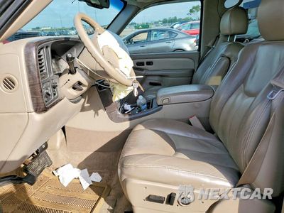 Zdjęcie 7 z 13 samochodu: 2004 GMC YUKON XL DENALI VIN:1GKFK66U64J258741 - miniatura