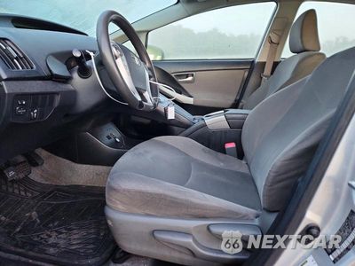 Zdjęcie 7 z 13 samochodu: 2013 TOYOTA PRIUS TWO VIN:JTDKN3DUXD1647742 - miniatura