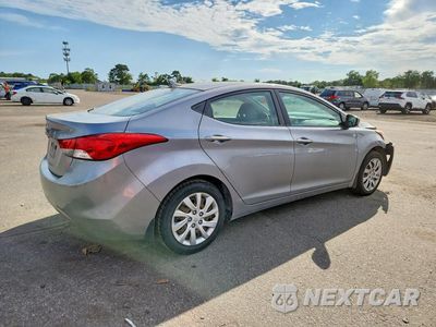 Trzecie zdjęcie samochodu z tyłu: 2013 HYUNDAI ELANTRA GLS VIN:KMHDH4AE9DU484188 - miniatura