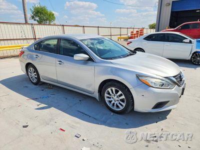 Czwarte zdjęcie samochodu z boku: 2017 NISSAN ALTIMA 2.5 S VIN:1N4AL3AP8HN330546 - miniatura