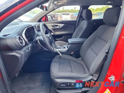 Zdjęcie 7 z 12 samochodu: 2021 CHEVROLET BLAZER 2LT VIN:3GNKBHRS8MS513802 - miniatura