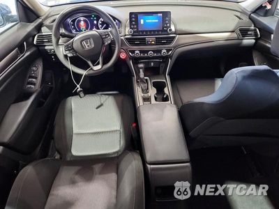Zdjęcie 8 z 13 samochodu: 2018 HONDA ACCORD LX VIN:1HGCV1F11JA141967 - miniatura