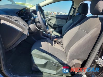 Zdjęcie 7 z 12 samochodu: 2014 FORD FOCUS SE VIN:1FADP3K29EL324959 - miniatura