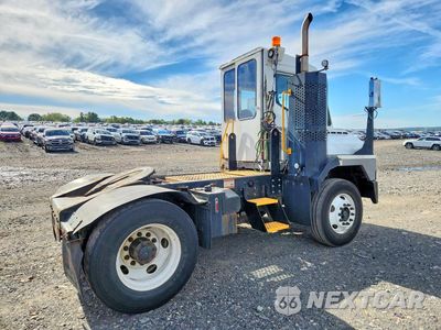 Trzecie zdjęcie samochodu z tyłu: 2021 KALMAR OTTAWA T2 YARD TRUCK VIN:11VJ813A1MA000215 - miniatura