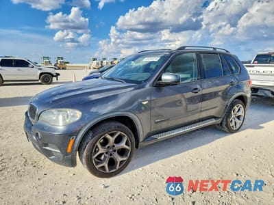 2013 BMW X5 XDRIVE35I 5UXZV4C53D0B05842 - główne zdjęcie licytacji z USA - miniatura