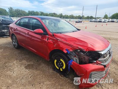 Czwarte zdjęcie samochodu z boku: 2024 VOLKSWAGEN JETTA SE VIN:3VW7M7BU0RM092164 - miniatura