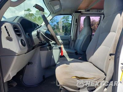 Zdjęcie 7 z 13 samochodu: 2011 FORD ECONOLINE E250 VAN VIN:1FTNE2EW8BDA41505 - miniatura