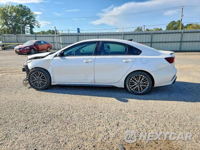 Drugie zdjęcie samochodu z przodu: 2024 KIA FORTE GT LINE VIN:3KPF54AD6RE789618 - miniatura