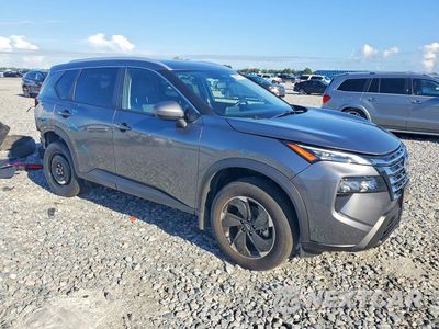Czwarte zdjęcie samochodu z boku: 2025 NISSAN ROGUE SV VIN:JN8BT3BB5SW158029 - miniatura