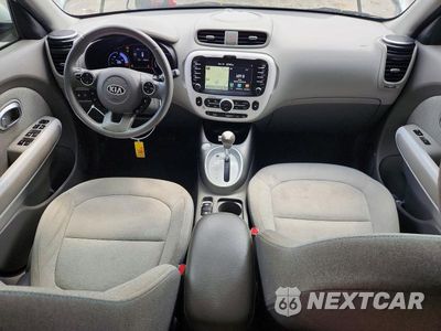 Zdjęcie 8 z 12 samochodu: 2015 KIA SOUL EV BASE VIN:KNDJP3AE0F7003847 - miniatura