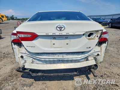 Zdjęcie 6 z 12 samochodu: 2018 TOYOTA CAMRY LE VIN:4T1B11HK2JU042421 - miniatura