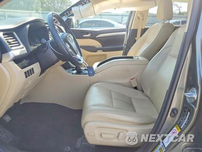 Zdjęcie 7 z 12 samochodu: 2016 TOYOTA HIGHLANDER XLE VIN:5TDJKRFH9GS300451 - miniatura