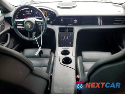 Zdjęcie 8 z 13 samochodu: 2022 PORSCHE TAYCAN VIN:WP0AA2Y16NSA10749 - miniatura