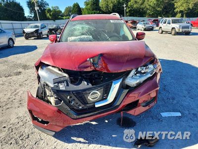 Piąte zdjęcie samochodu w środku: 2017 NISSAN ROGUE SV VIN:JN8AT2MT1HW397520 - miniatura