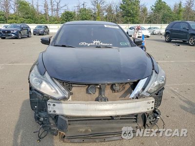Piąte zdjęcie samochodu w środku: 2017 NISSAN ALTIMA 2.5 SV VIN:1N4AL3AP9HC217572 - miniatura
