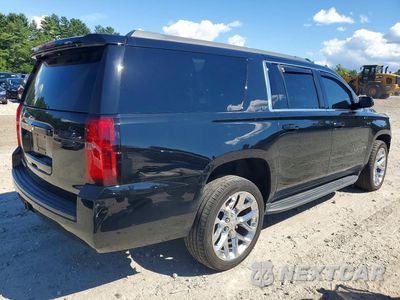 Trzecie zdjęcie samochodu z tyłu: 2020 CHEVROLET SUBURBAN K1500 LT VIN:1GNSKHKCXLR177719 - miniatura