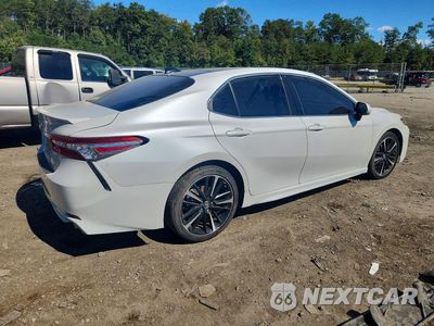 Trzecie zdjęcie samochodu z tyłu: 2019 TOYOTA CAMRY XSE VIN:4T1B61HK6KU810582 - miniatura