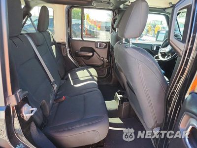 Zdjęcie 10 z 12 samochodu: 2018 JEEP WRANGLER UNLIMITED SPORT VIN:1C4HJXDN3JW243766 - miniatura