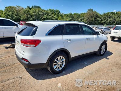 Trzecie zdjęcie samochodu z tyłu: 2016 KIA SORENTO LX V6 VIN:5XYPG4A59GG151029 - miniatura