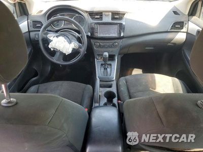 Zdjęcie 8 z 13 samochodu: 2019 NISSAN SENTRA S VIN:3N1AB7AP0KY332180 - miniatura