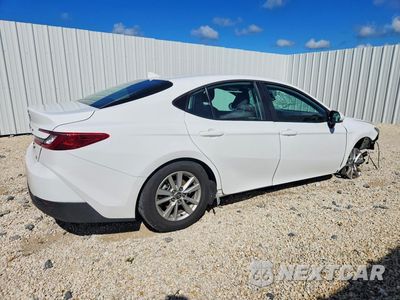 Trzecie zdjęcie samochodu z tyłu: 2026 TOYOTA CAMRY LE VIN:4T1DAACK2TU761235 - miniatura