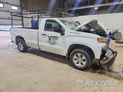 Czwarte zdjęcie samochodu z boku: 2020 CHEVROLET SILVERADO C1500 VIN:3GCNWAEF9LG369303 - miniatura