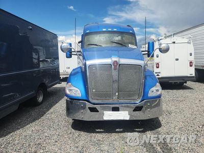 Piąte zdjęcie samochodu w środku: 2018 KENWORTH T680 SEMI TRUCK VIN:1XKYDP9X0JJ227186 - miniatura