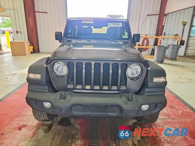 Piąte zdjęcie samochodu w środku: 2018 JEEP WRANGLER SPORT VIN:1C4GJXAGXJW150969 - miniatura