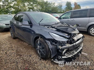 Czwarte zdjęcie samochodu z boku: 2025 TESLA MODEL Y VIN:7SAYGDEE0SF223494 - miniatura