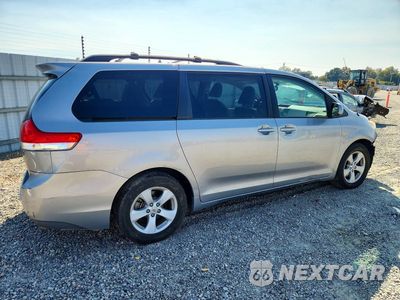 Trzecie zdjęcie samochodu z tyłu: 2011 TOYOTA SIENNA LE VIN:5TDKK3DC1BS162762 - miniatura