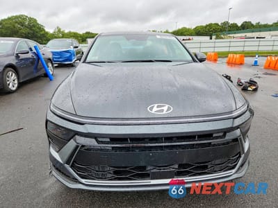 Piąte zdjęcie samochodu w środku: 2026 HYUNDAI SONATA HYBRID BLUE VIN:KMHL24JJ9TA172933 - miniatura