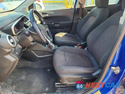 Zdjęcie 7 z 13 samochodu: 2019 CHEVROLET SONIC LT VIN:1G1JD6SB9K4110446 - miniatura