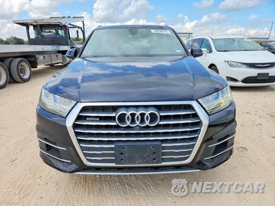 Piąte zdjęcie samochodu w środku: 2017 AUDI Q7 PREMIUM PLUS VIN:WA1LHAF74HD050981 - miniatura