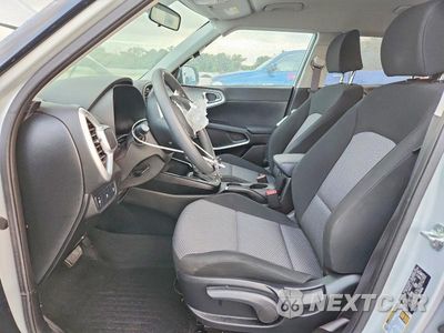 Zdjęcie 7 z 13 samochodu: 2021 KIA SOUL LX VIN:KNDJ23AU0M7792326 - miniatura