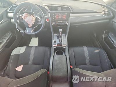 Zdjęcie 8 z 12 samochodu: 2018 HONDA CIVIC EX VIN:19XFC2F78JE024525 - miniatura