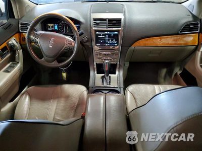 Zdjęcie 8 z 13 samochodu: 2011 LINCOLN MKX VIN:2LMDJ8JK6BBJ03180 - miniatura