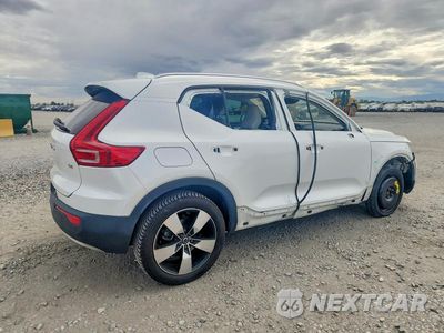 Trzecie zdjęcie samochodu z tyłu: 2022 VOLVO XC40 T4 MOMENTUM VIN:YV4AC2HK8N2721642 - miniatura