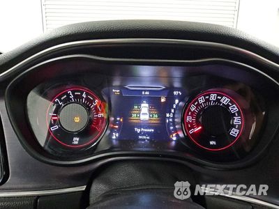 Zdjęcie 9 z 12 samochodu: 2018 DODGE CHALLENGER SXT VIN:2C3CDZAG1JH339322 - miniatura