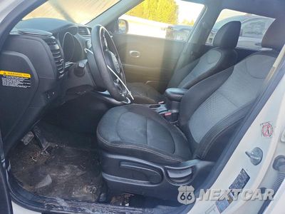 Zdjęcie 7 z 12 samochodu: 2018 KIA SOUL + VIN:KNDJP3A55J7568359 - miniatura