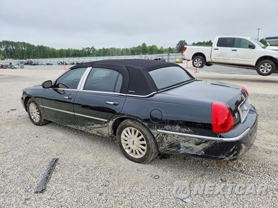 Drugie zdjęcie samochodu z przodu: 2003 LINCOLN TOWN CAR SIGNATURE VIN:1LNHM82W83Y647075 - miniatura