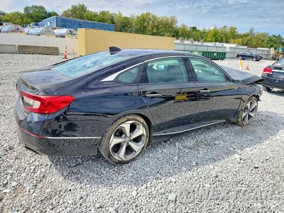 Trzecie zdjęcie samochodu z tyłu: 2018 HONDA ACCORD TOURING VIN:1HGCV1F94JA010604 - miniatura