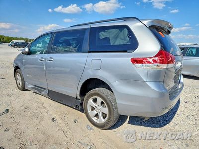 Drugie zdjęcie samochodu z przodu: 2014 TOYOTA SIENNA LE VIN:5TDKK3DCXES440854 - miniatura