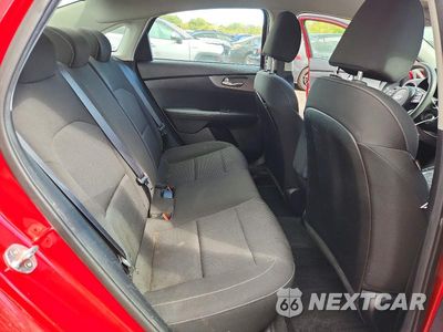 Zdjęcie 10 z 13 samochodu: 2019 KIA FORTE LXS VIN:3KPF24AD5KE103616 - miniatura