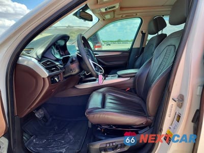 Zdjęcie 7 z 12 samochodu: 2016 BMW X5 XDRIVE50I VIN:5UXKR6C58G0J82466 - miniatura