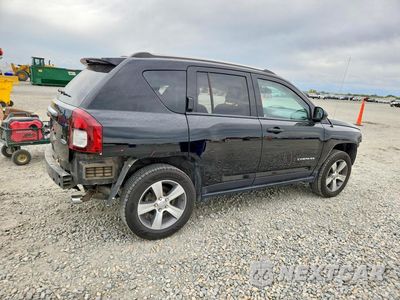 Trzecie zdjęcie samochodu z tyłu: 2017 JEEP COMPASS LATITUDE VIN:1C4NJDEB6HD127103 - miniatura